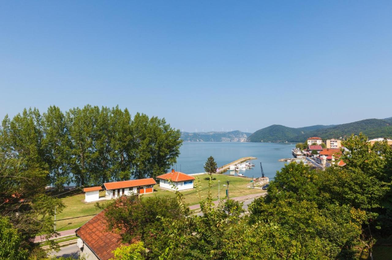 Apartmani Porto Golubac Exterior foto